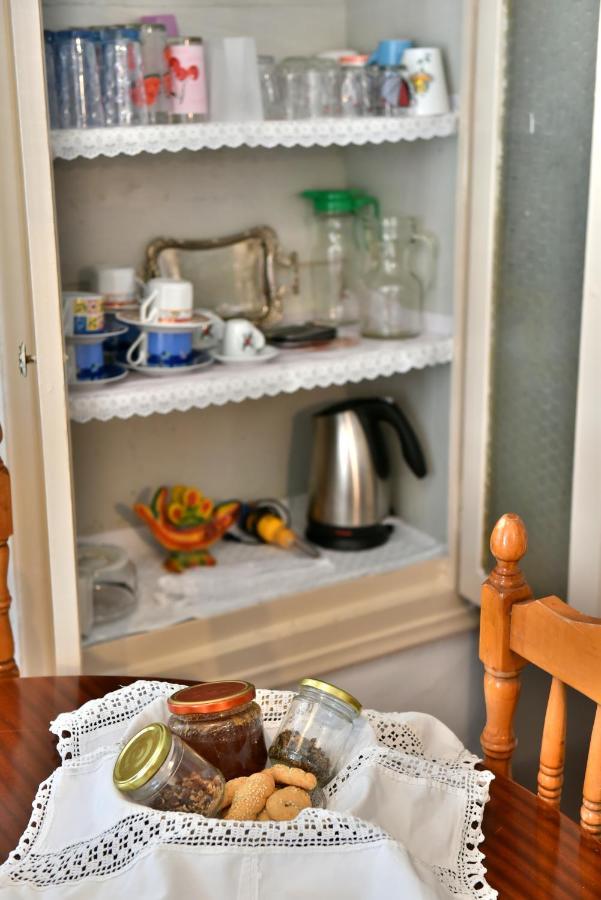 Grandmas Guest House イドラ エクステリア 写真
