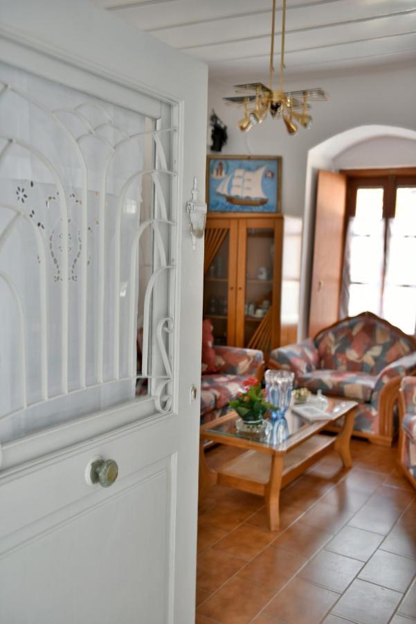 Grandmas Guest House イドラ エクステリア 写真