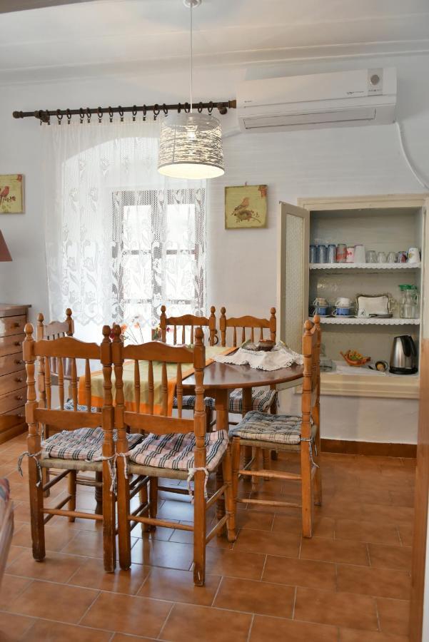 Grandmas Guest House イドラ エクステリア 写真